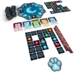 Jeu de société avec plateau hexagonal bleu et tuiles colorées