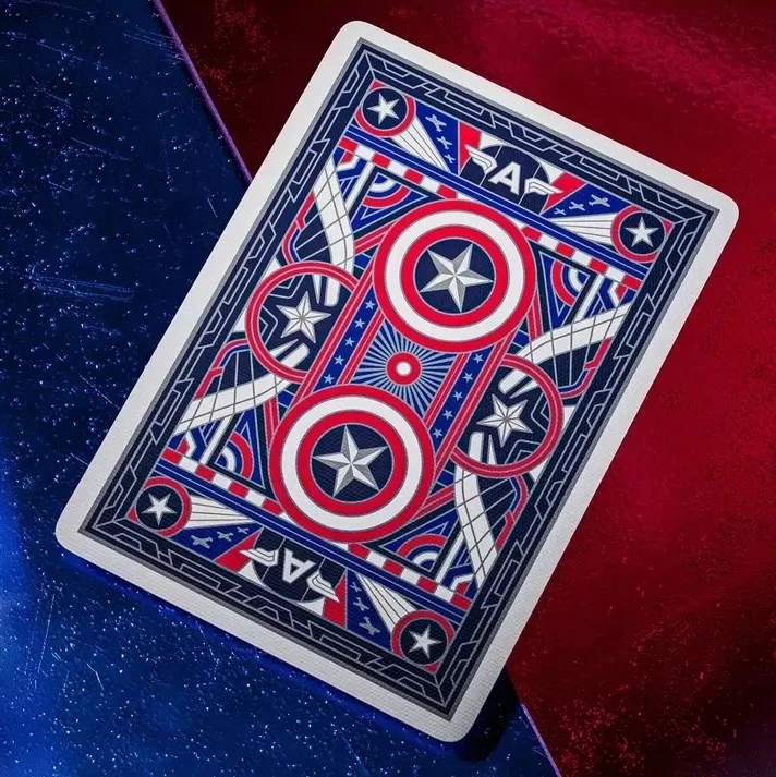 Dos de carte à jouer rouge et bleu