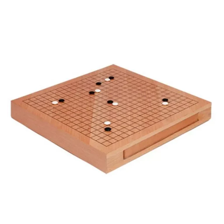 Plateau de jeu de Go en bois avec pions noirs et blancs
