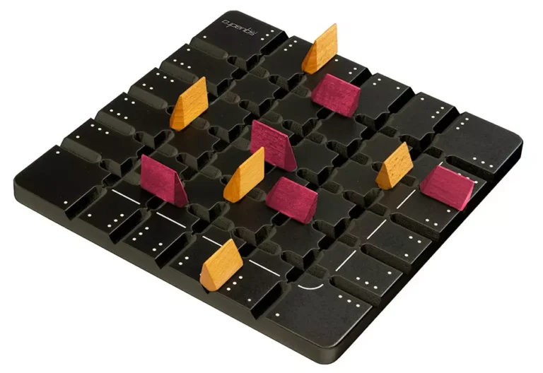 Clavier mécanique personnalisé avec touches colorées jaunes et roses