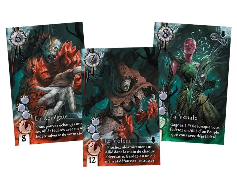 Trois cartes de jeu fantastique avec créatures et mécaniques de combat